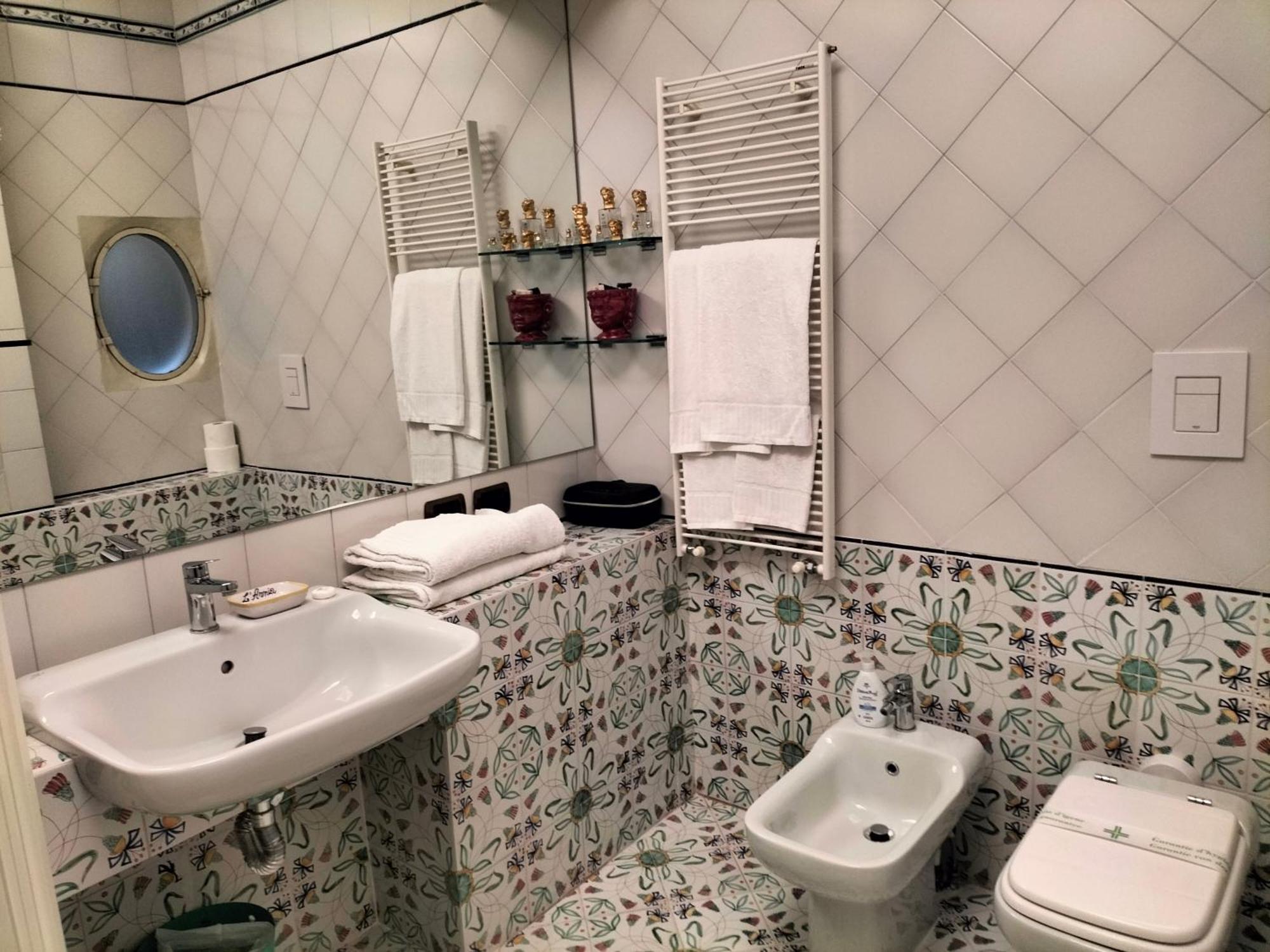 Appartement L'Arnia à Naples Extérieur photo