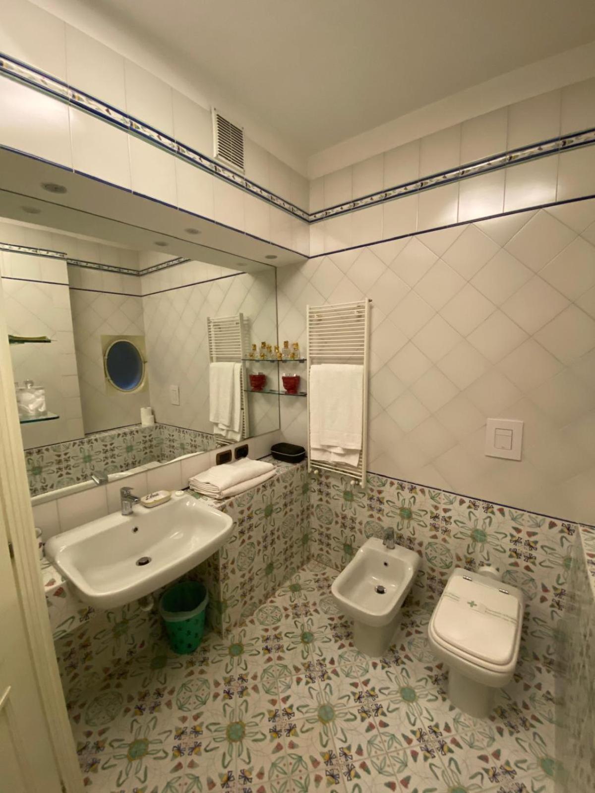 Appartement L'Arnia à Naples Extérieur photo